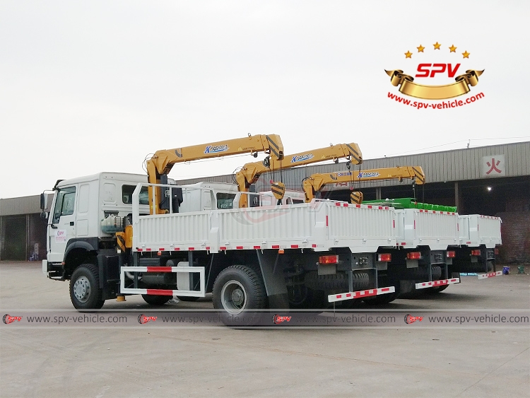 Off-road Telescopic Crane Truck Sinotruk (4 Ton)  - B - LB